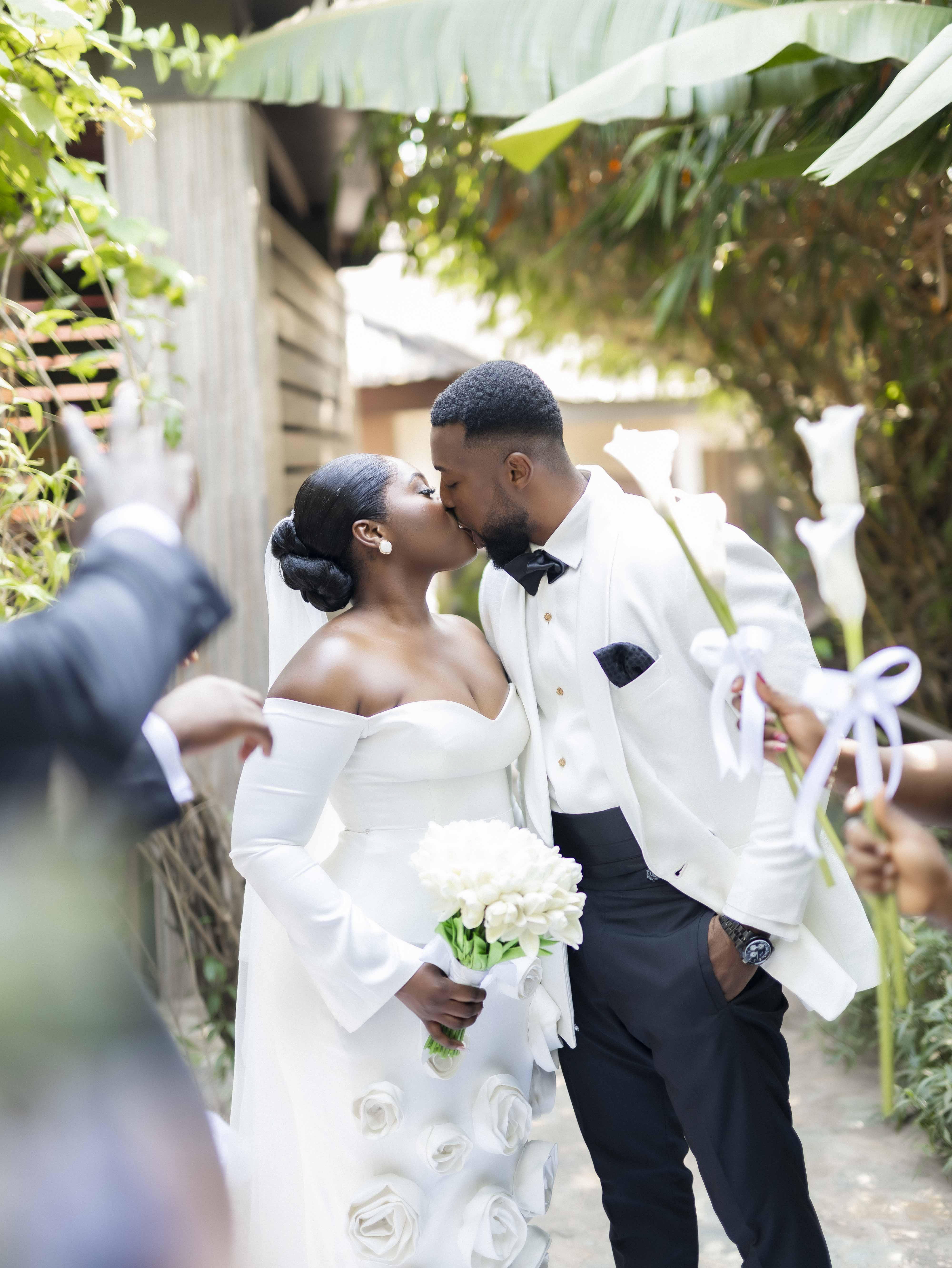 WEDDING PLANNING & COORDINATION 